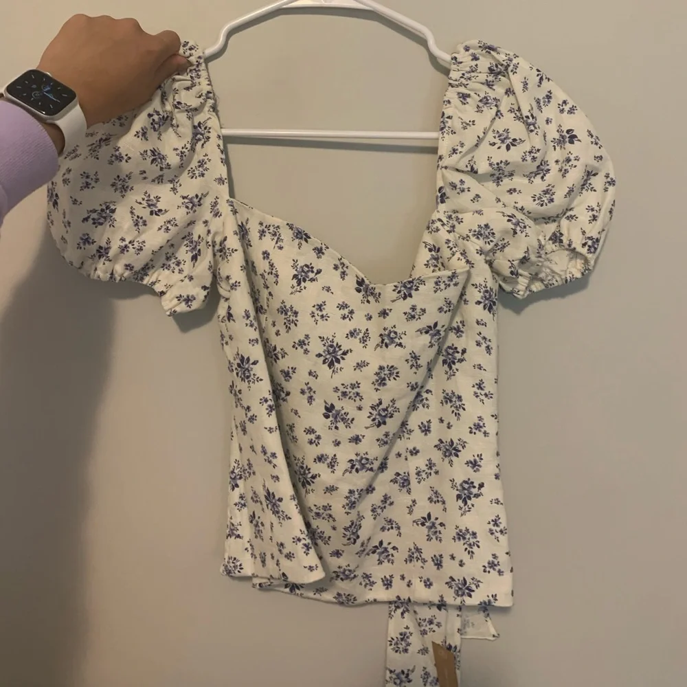 Reformation Cream Floral Puff-Sleeve Tie-Back Top